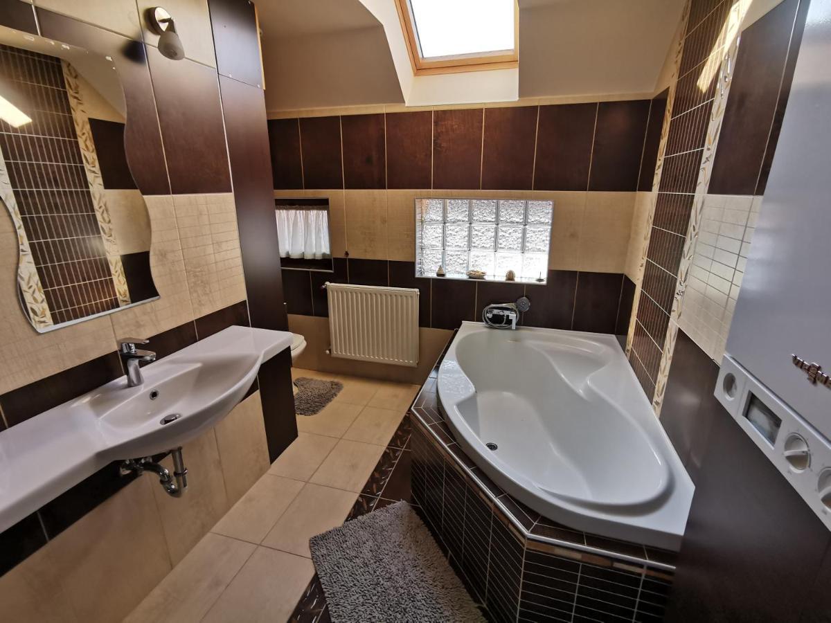 Galery Apartman Gyula Kültér fotó